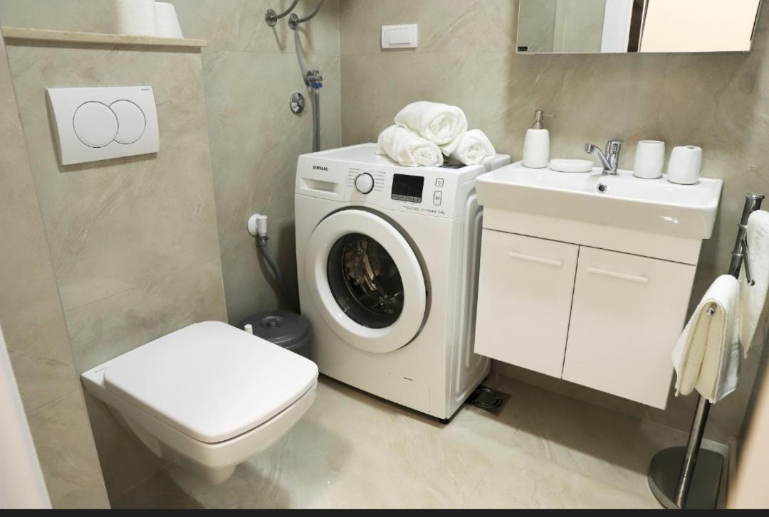 Studio Apartment, 5 Minutes To The Beach بار المظهر الخارجي الصورة