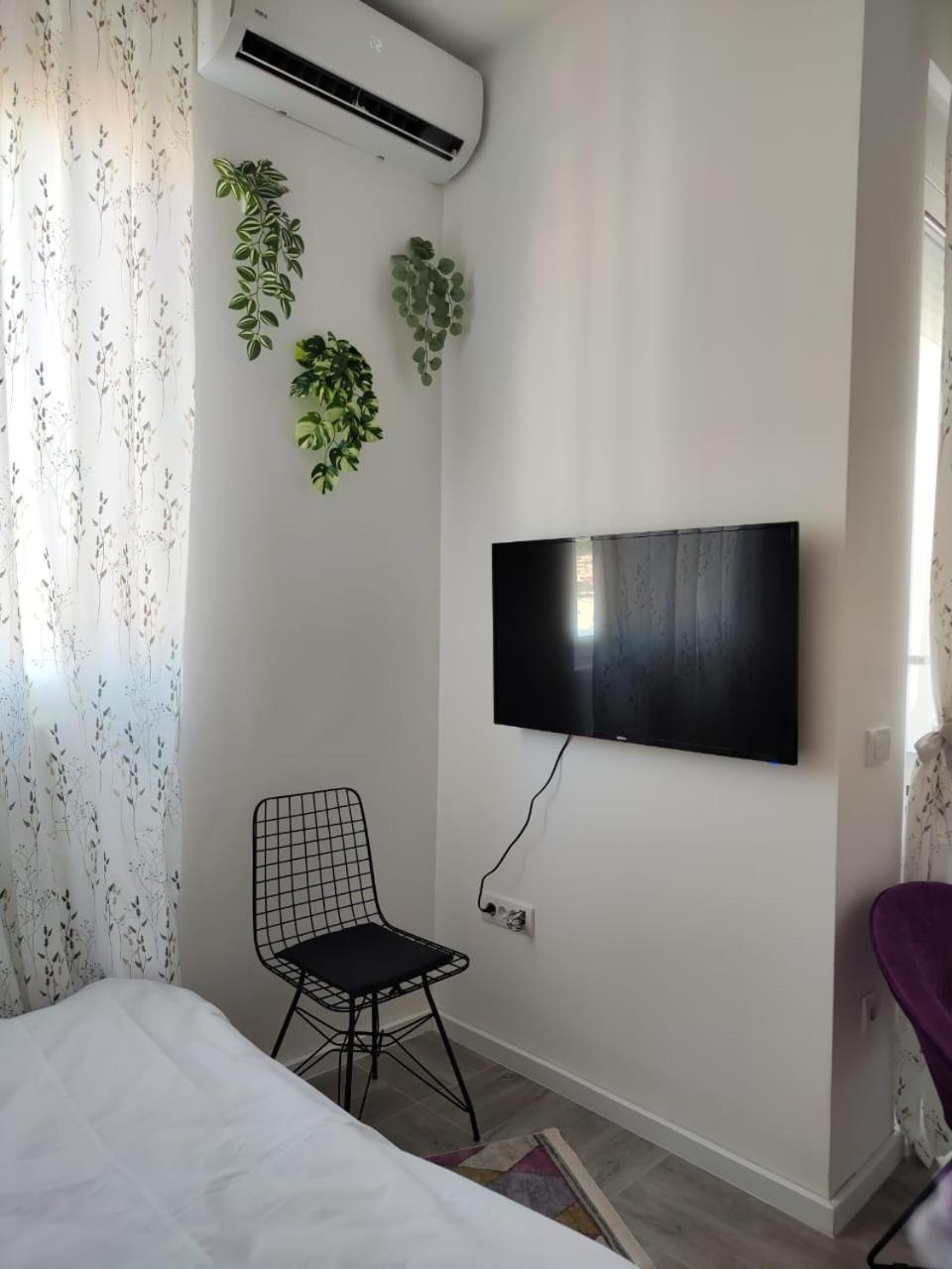 Studio Apartment, 5 Minutes To The Beach بار المظهر الخارجي الصورة